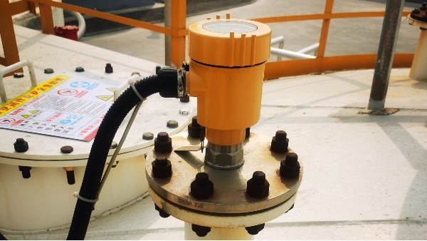 雷达物位计在石油化工行业中的应用案例